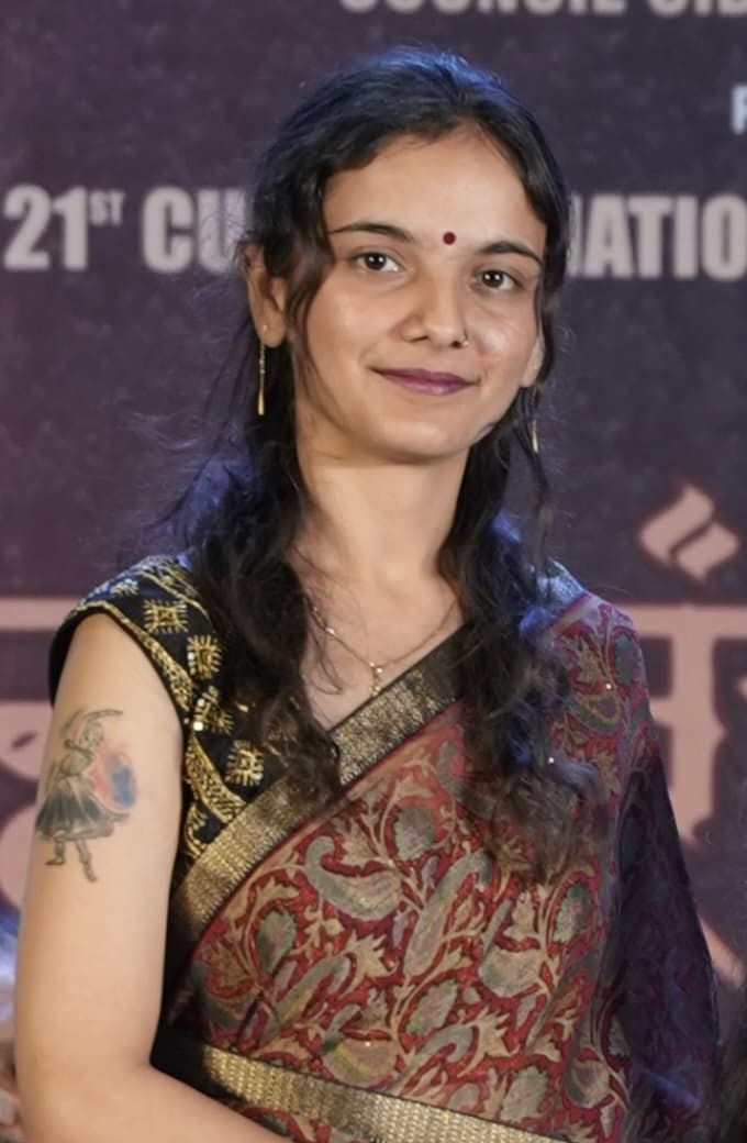 Kum. Pakhi